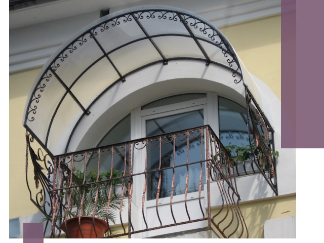 Козырьки над балконом в Кстове — изготовление и монтаж